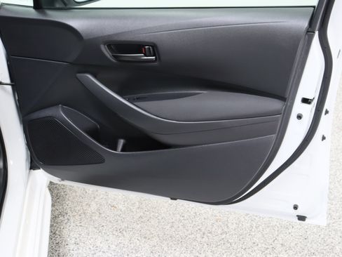 Used 2024 Toyota Corolla LE FWD image 31