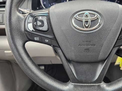 Used 2016 Toyota Camry LE FWD image 21