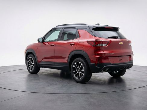 Used 2025 Chevrolet TrailBlazer LT image 6