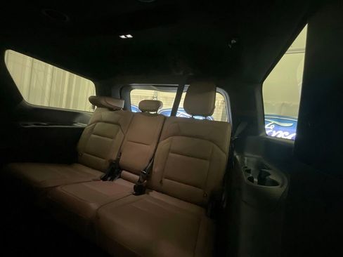 Used 2025 Lincoln Navigator Black Label AWD/4WD image 11