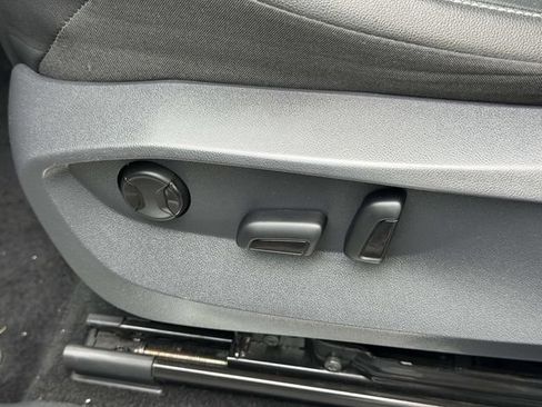Certified 2022 Volkswagen Tiguan SE R-Line AWD/4WD image 20