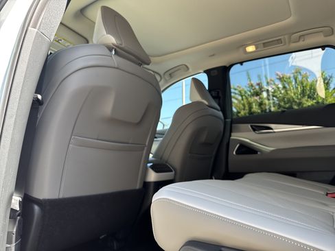 Used 2026 INFINITI QX60 Luxe w/ Cargo Package FWD image 18