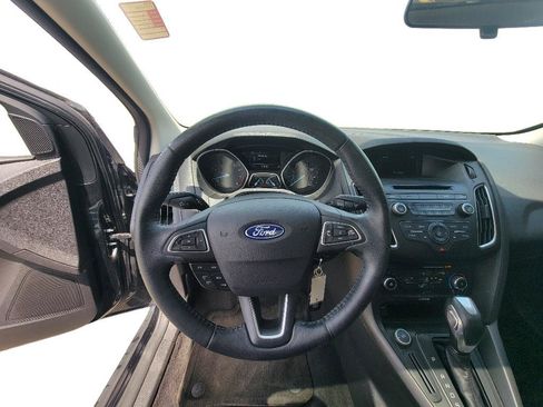 Used 2015 Ford Focus SE w/ Equipment Group 201A FWD image 12