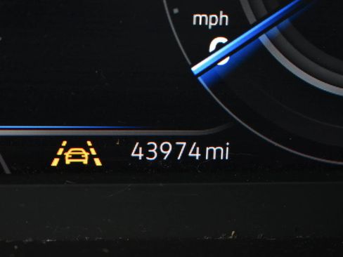 Used 2020 Volkswagen Tiguan SEL image 34