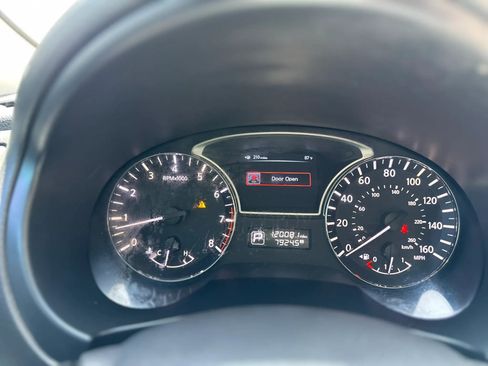 Used 2013 Nissan Altima 2.5 SV FWD image 24