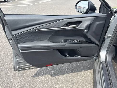 Used 2025 Toyota Camry SE FWD image 23