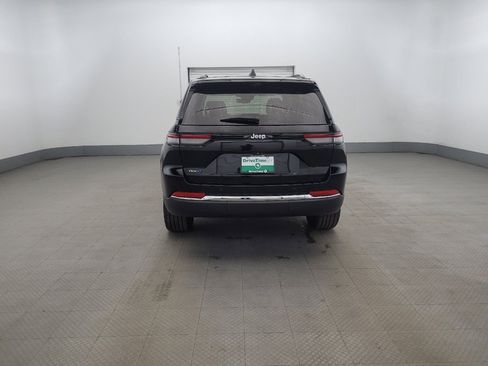 Used 2022 Jeep Grand Cherokee Limited 4xe w/ Luxury Tech Group II AWD/4WD image 6
