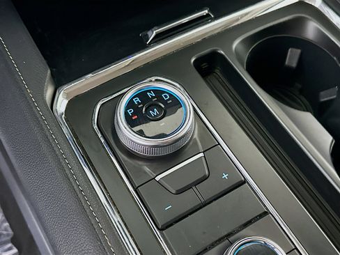 Used 2024 Ford Expedition Max XLT image 21
