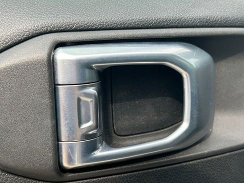 Used 2021 Jeep Gladiator Sport AWD/4WD image 21