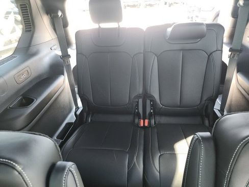 New 2025 Jeep Grand Cherokee L Limited w/ Luxury Tech Group II image 25