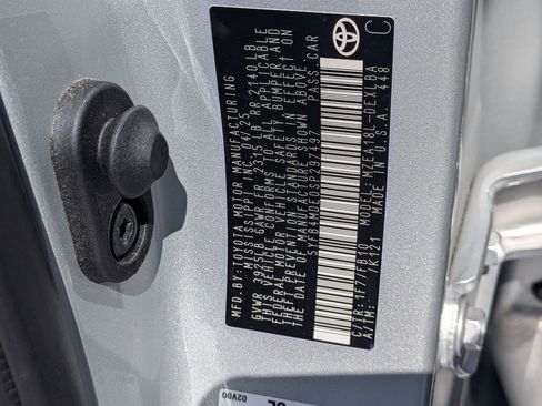 Used 2025 Toyota Corolla LE FWD image 22