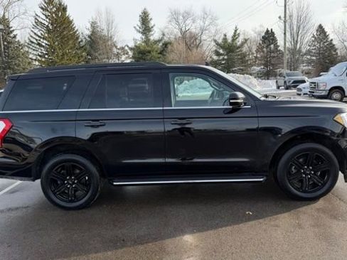 Used 2021 Ford Expedition XLT image 4