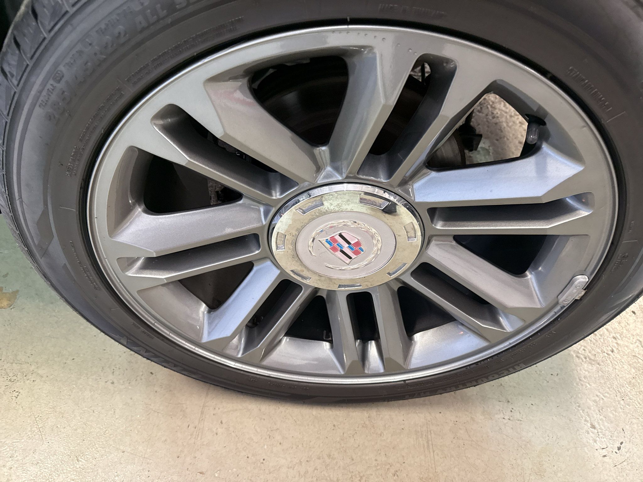 Used 2014 Cadillac Escalade Premium AWD/4WD image 35