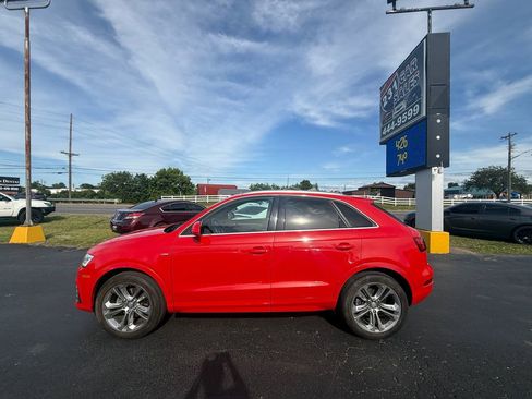 Used 2018 Audi Q3 2.0T Premium Plus w/ Premium Plus Package AWD/4WD image 7
