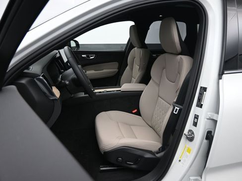 New 2026 Volvo XC60 B5 Plus w/ Climate Package image 20