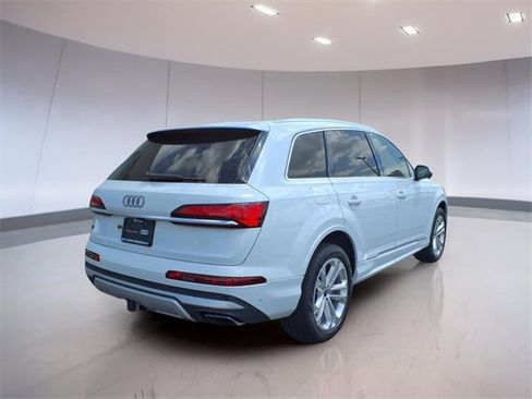 Used 2025 Audi Q7 3.0T Premium w/ Convenience Package image 7