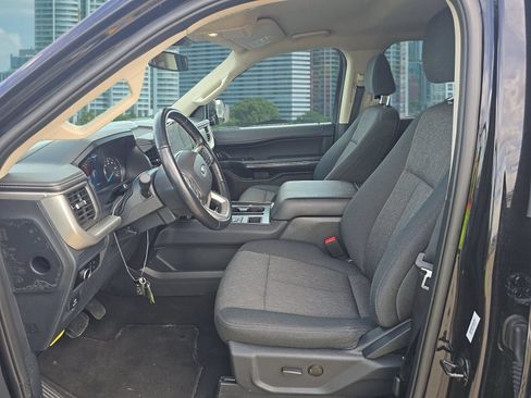 Used 2024 Ford Expedition Max XLT RWD image 7