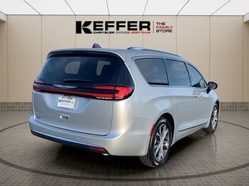 New 2026 Chrysler Pacifica Pinnacle image 43