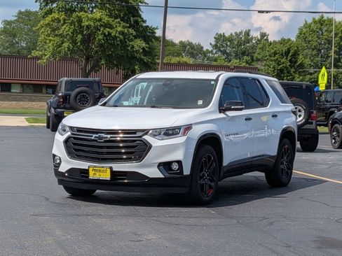Used 2019 Chevrolet Traverse Premier w/ Redline Edition AWD/4WD image 3