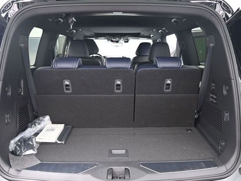 New 2026 INFINITI QX80 4WD w/ Sport Exterior Package image 31