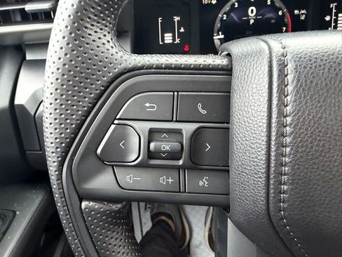 Used 2025 Toyota Tacoma SR image 16