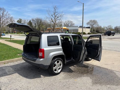 Used 2014 Jeep Patriot Sport image 6