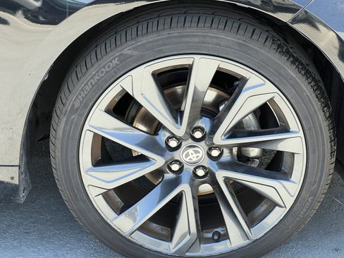 Used 2024 Toyota Corolla SE w/ SE Premium Package FWD image 14