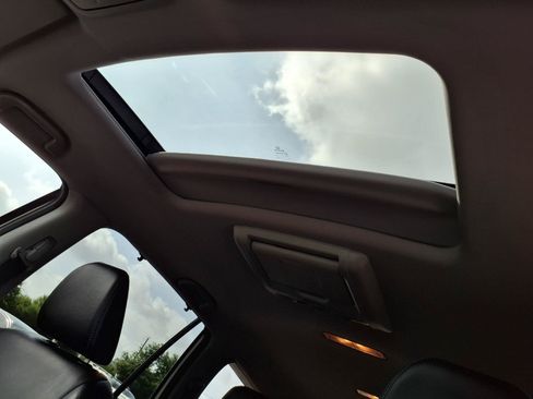 Certified 2017 Honda Pilot Touring image 5