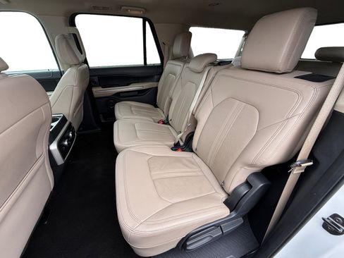 Used 2023 Ford Expedition Max Limited image 16