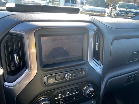 Used 2023 Chevrolet Silverado 1500 Custom image 18