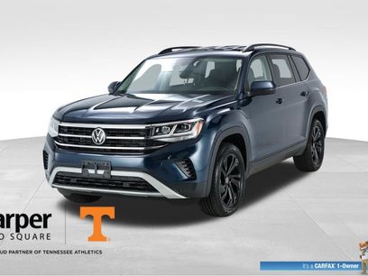 Used 2023 Volkswagen Atlas SE w/ Black Wheel Package