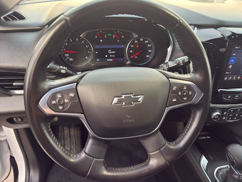 Used 2022 Chevrolet Traverse LT w/ Midnight/Sport Edition AWD/4WD image 17