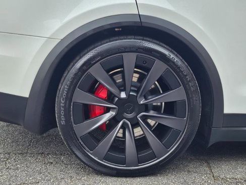 Used 2024 Tesla Model X Plaid image 10