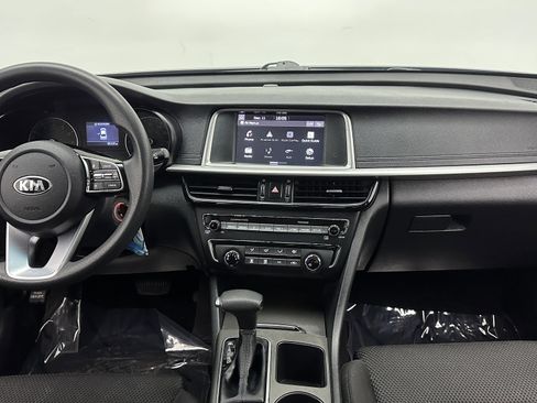 Used 2020 Kia Optima LX image 22