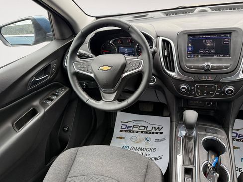 Used 2024 Chevrolet Equinox LT image 11