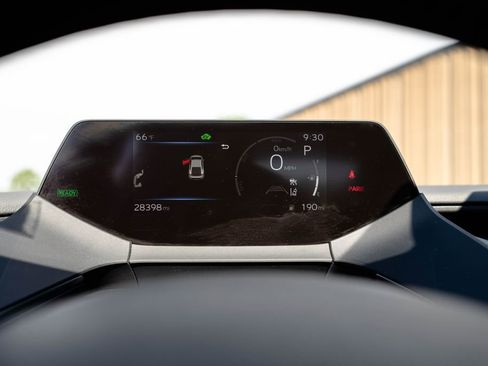 Used 2023 Toyota Prius XLE AWD/4WD image 34