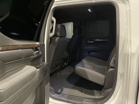 Used 2023 GMC Sierra 1500 SLE AWD/4WD image 35