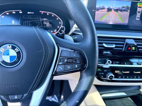 Used 2023 BMW 530e w/ Convenience Package RWD image 15