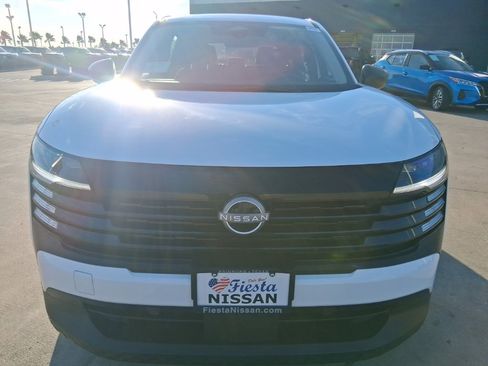 New 2026 Nissan Kicks S image 2