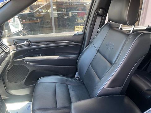 Used 2021 Jeep Grand Cherokee Overland image 12