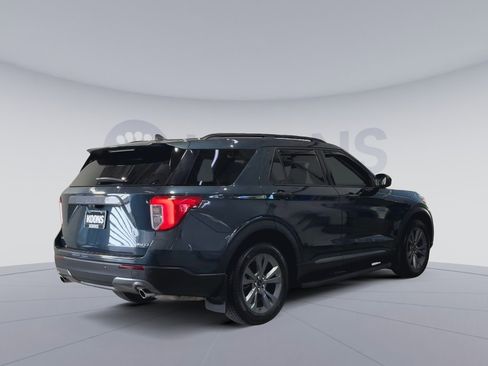 Used 2022 Ford Explorer XLT w/ Equipment Group 202A AWD/4WD image 11