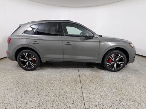 Certified 2025 Audi Q5 Prestige AWD/4WD image 8