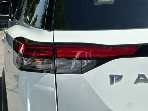 New 2025 Nissan Pathfinder S image 34