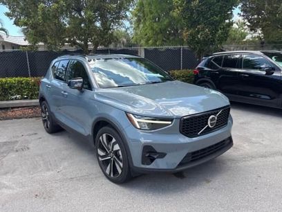 Used 2023 Volvo XC40 B5 Plus w/ Climate Package