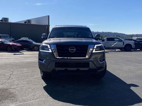 Used 2022 Nissan Armada SL w/ Captain's Chairs Package image 9