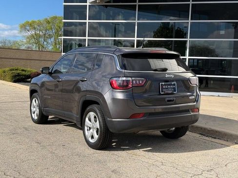 Used 2019 Jeep Compass Latitude w/ Popular Equipment Group FWD image 5