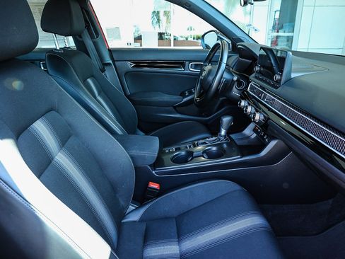 Certified 2025 Honda Civic Sport Touring image 24