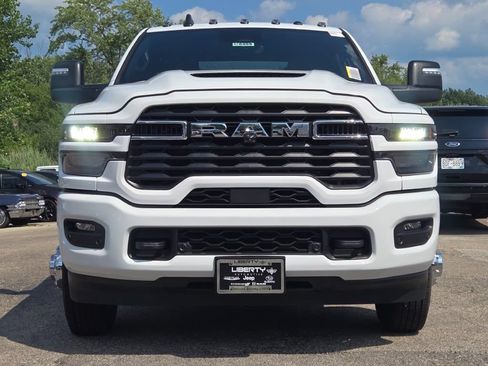 New 2026 RAM 3500 Big Horn AWD/4WD image 3