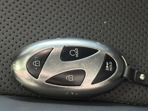 Used 2025 Hyundai Santa Fe SEL FWD image 26