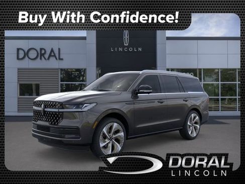 New 2026 Lincoln Navigator Black Label AWD/4WD image 1
